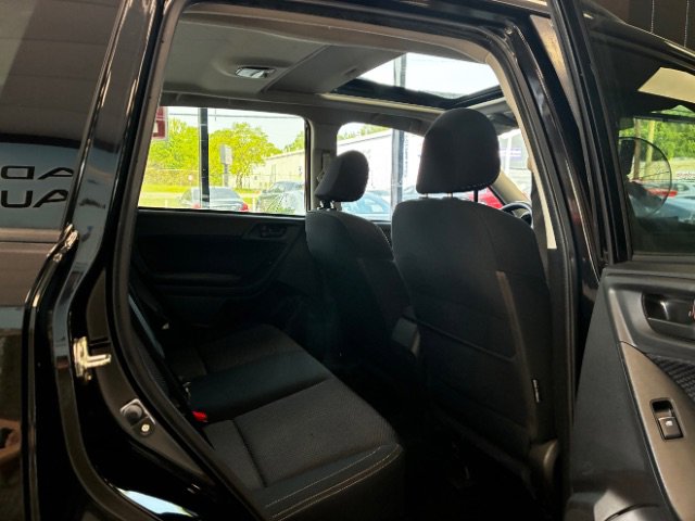 Used 2017 Subaru Forester 2.5i Premium w/ Popular Package #2A AWD/4WD image 33