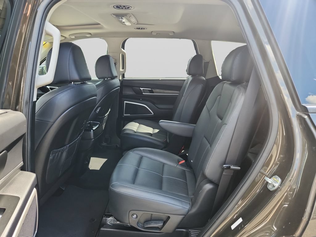 Used 2022 Kia Telluride EX AWD/4WD image 16