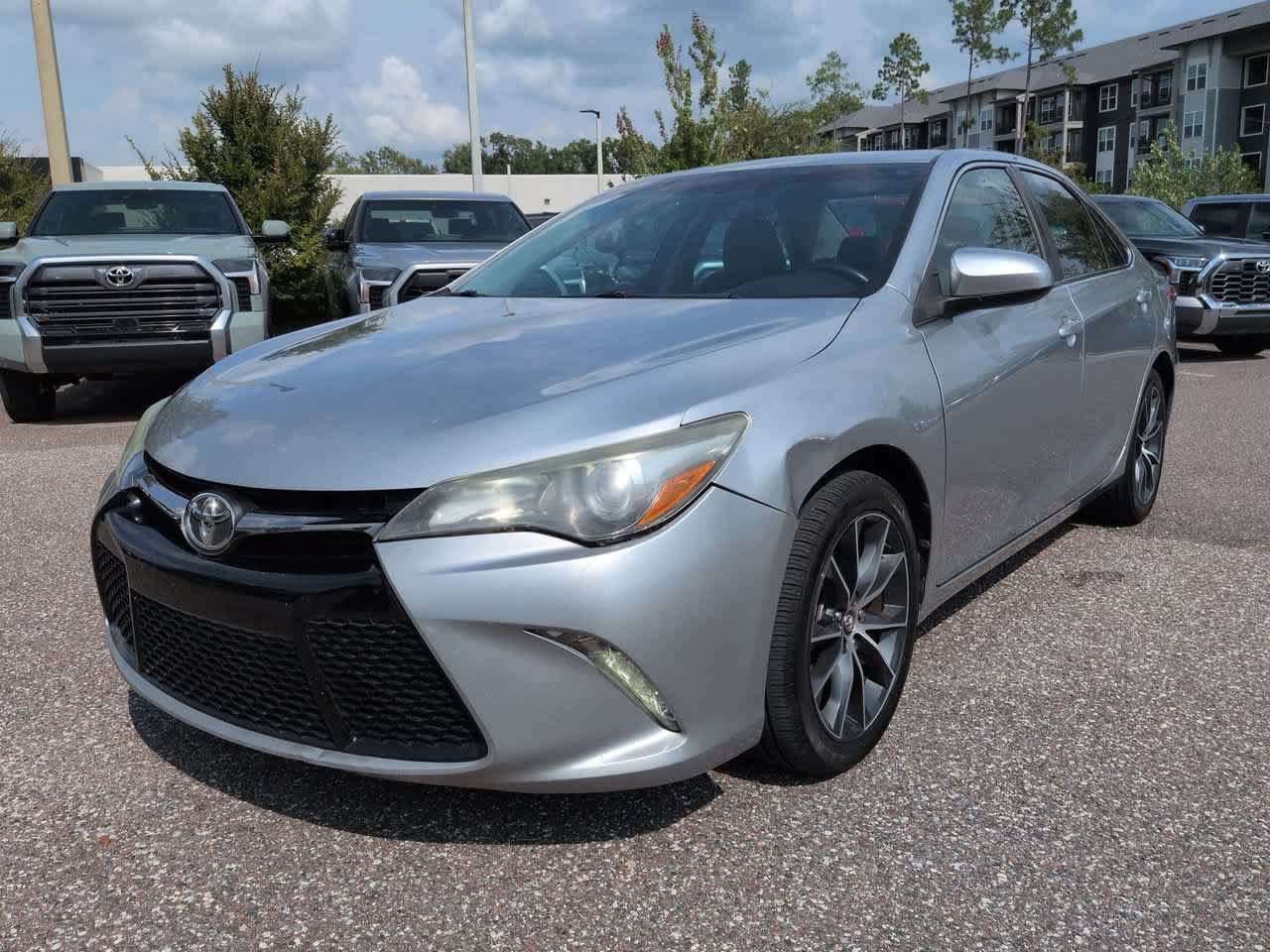 Used 2015 Toyota Camry XSE FWD image 2