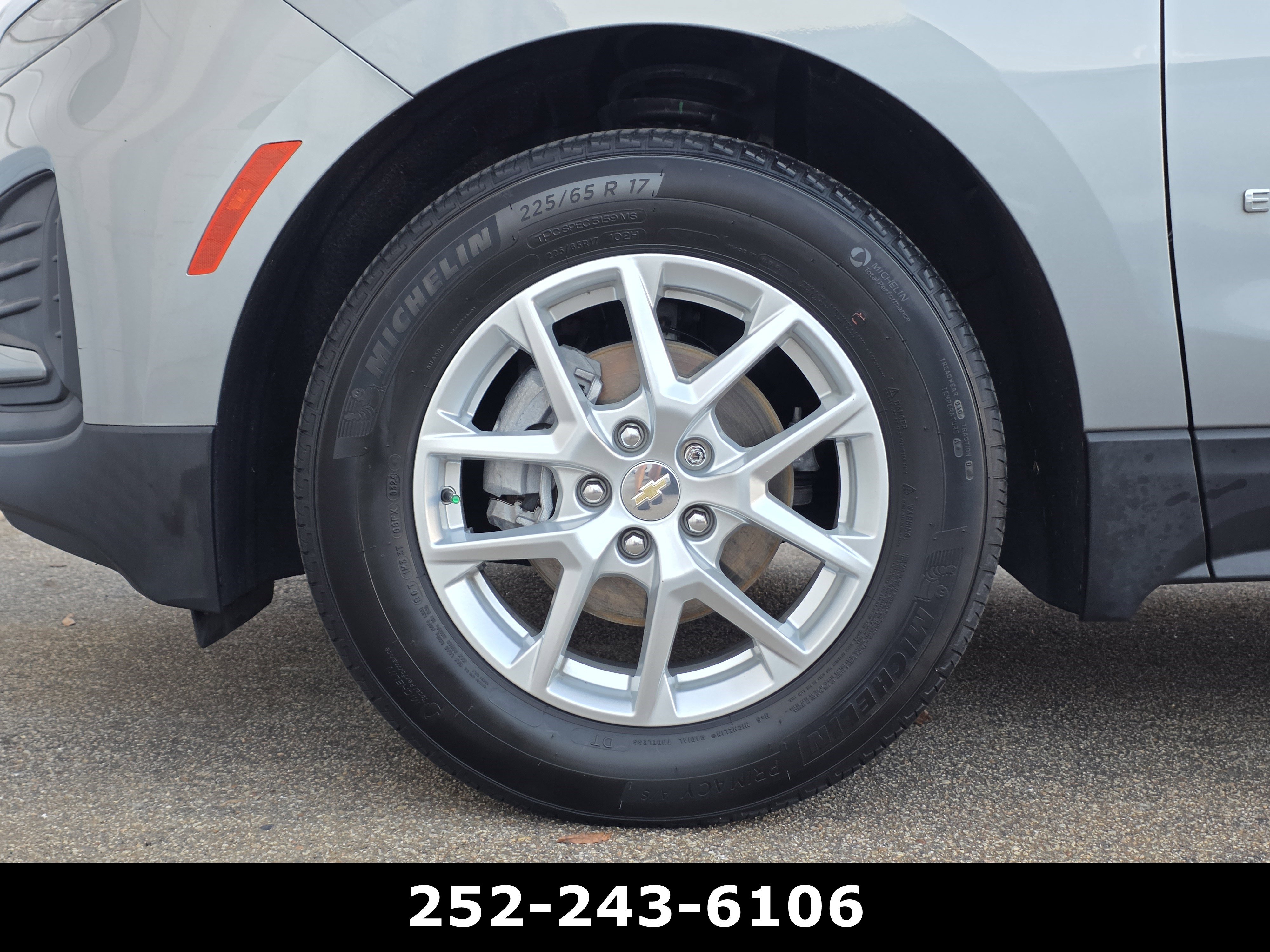 Used 2024 Chevrolet Equinox LS FWD image 35