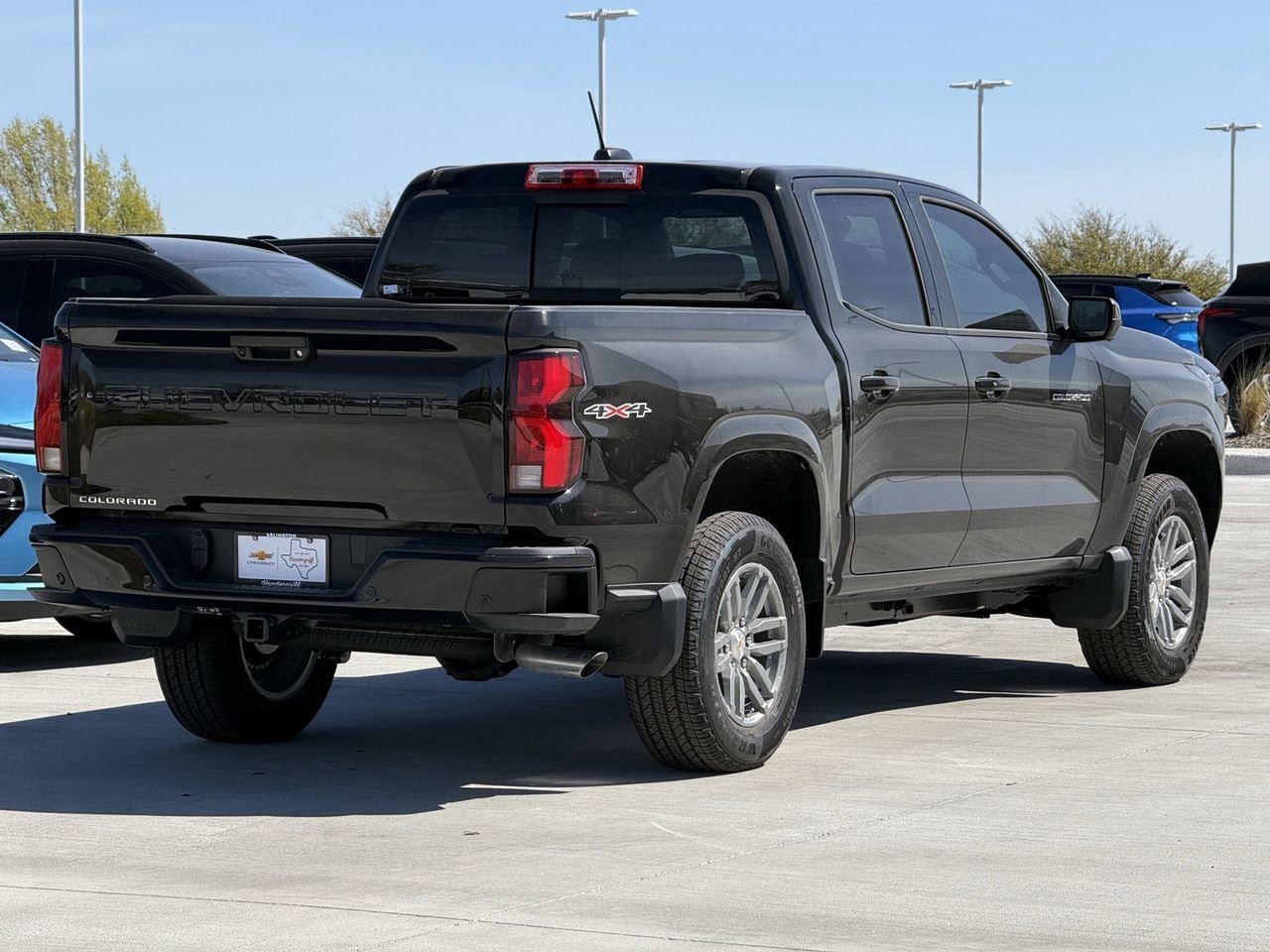 New 2026 Chevrolet Colorado LT w/ LT Convenience Package AWD/4WD image 4