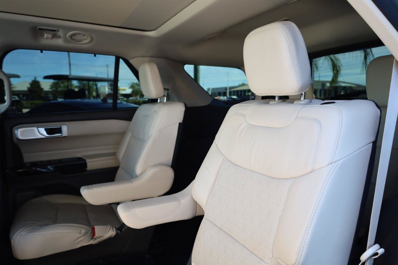 Used 2021 Ford Explorer Platinum AWD/4WD image 14