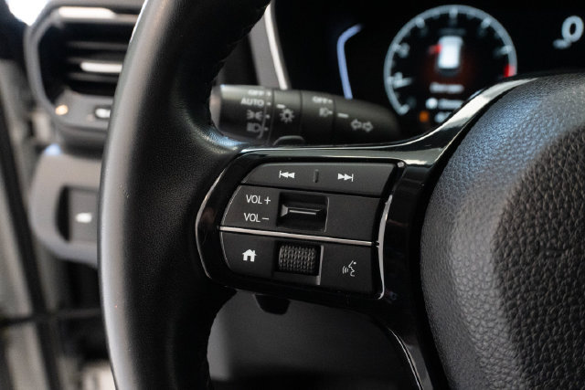 Used 2025 Honda Pilot EX-L image 14