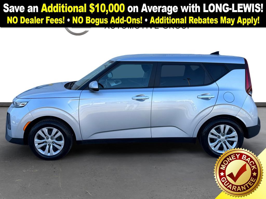 Used 2021 Kia Soul LX image 2