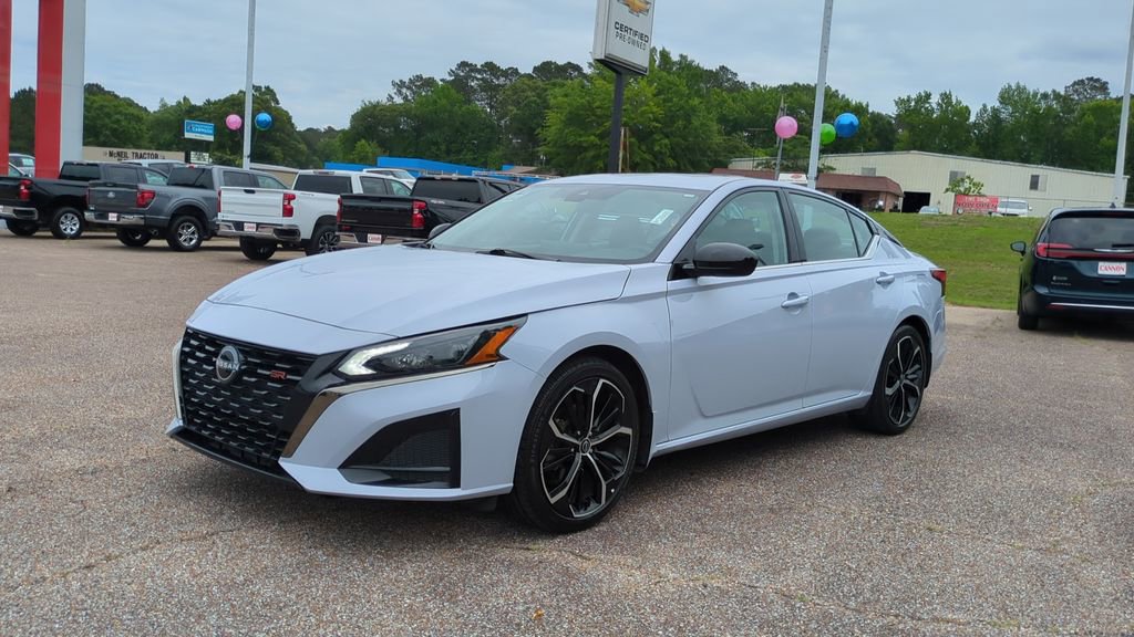 Used 2025 Nissan Altima 2.5 SR w/ SR Premium Package