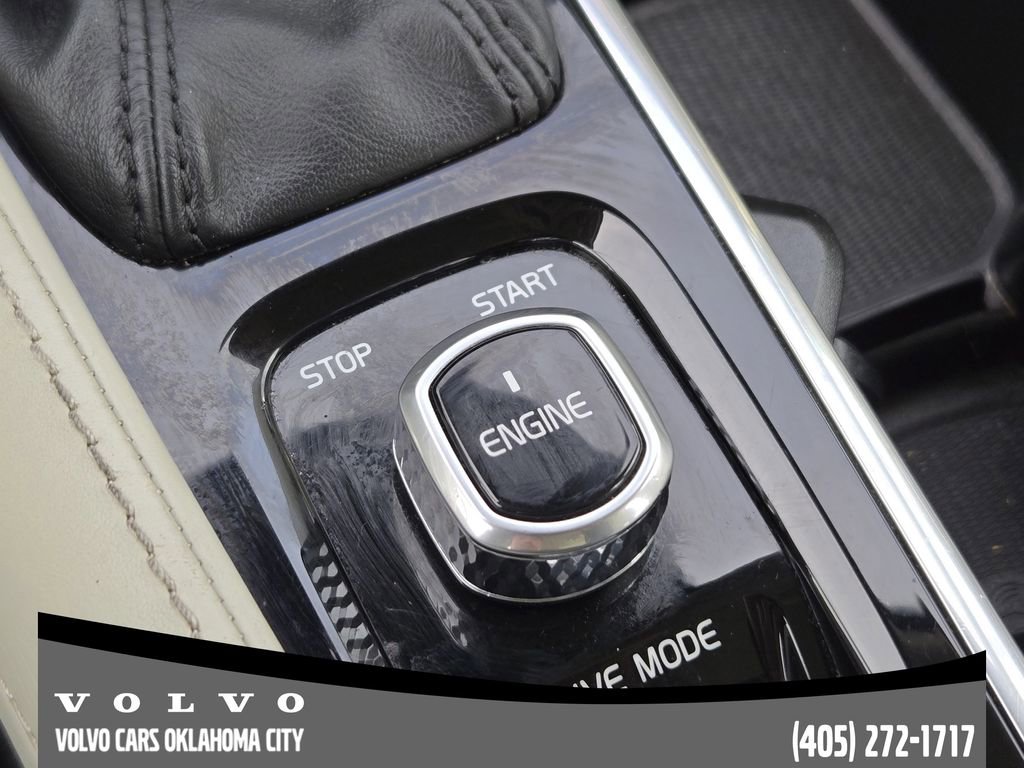 Used 2017 Volvo S90 T6 Inscription w/ Vision Package image 20