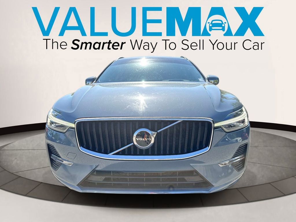 Used 2022 Volvo XC60 B5 Momentum w/ Climate Package image 9