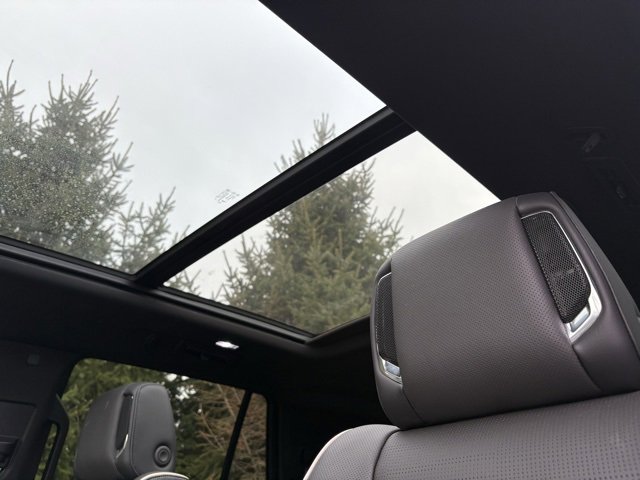 Used 2025 Cadillac Escalade Sport w/ Touring Package image 22