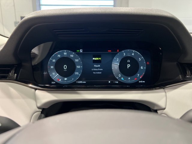 Used 2025 Land Rover Range Rover Evoque S image 33