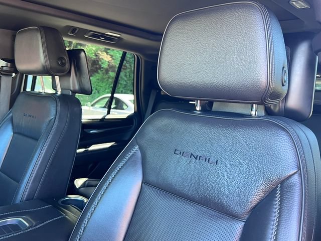 Used 2021 GMC Yukon Denali w/ Denali Premium Package AWD/4WD image 15