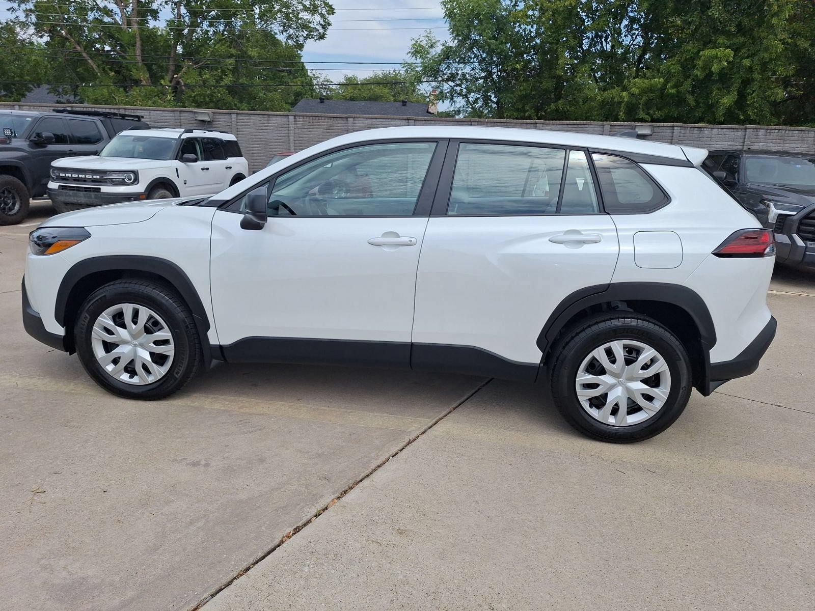 Used 2026 Toyota Corolla Cross L FWD image 3