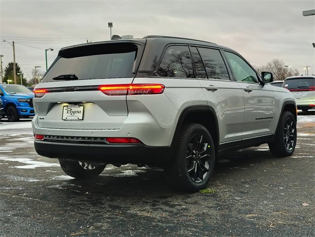 New 2025 Jeep Grand Cherokee Limited w/ Trailer Tow Package image 8