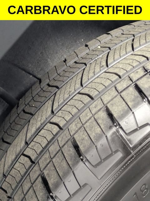 Used 2024 Jeep Grand Cherokee L Altitude RWD image 8
