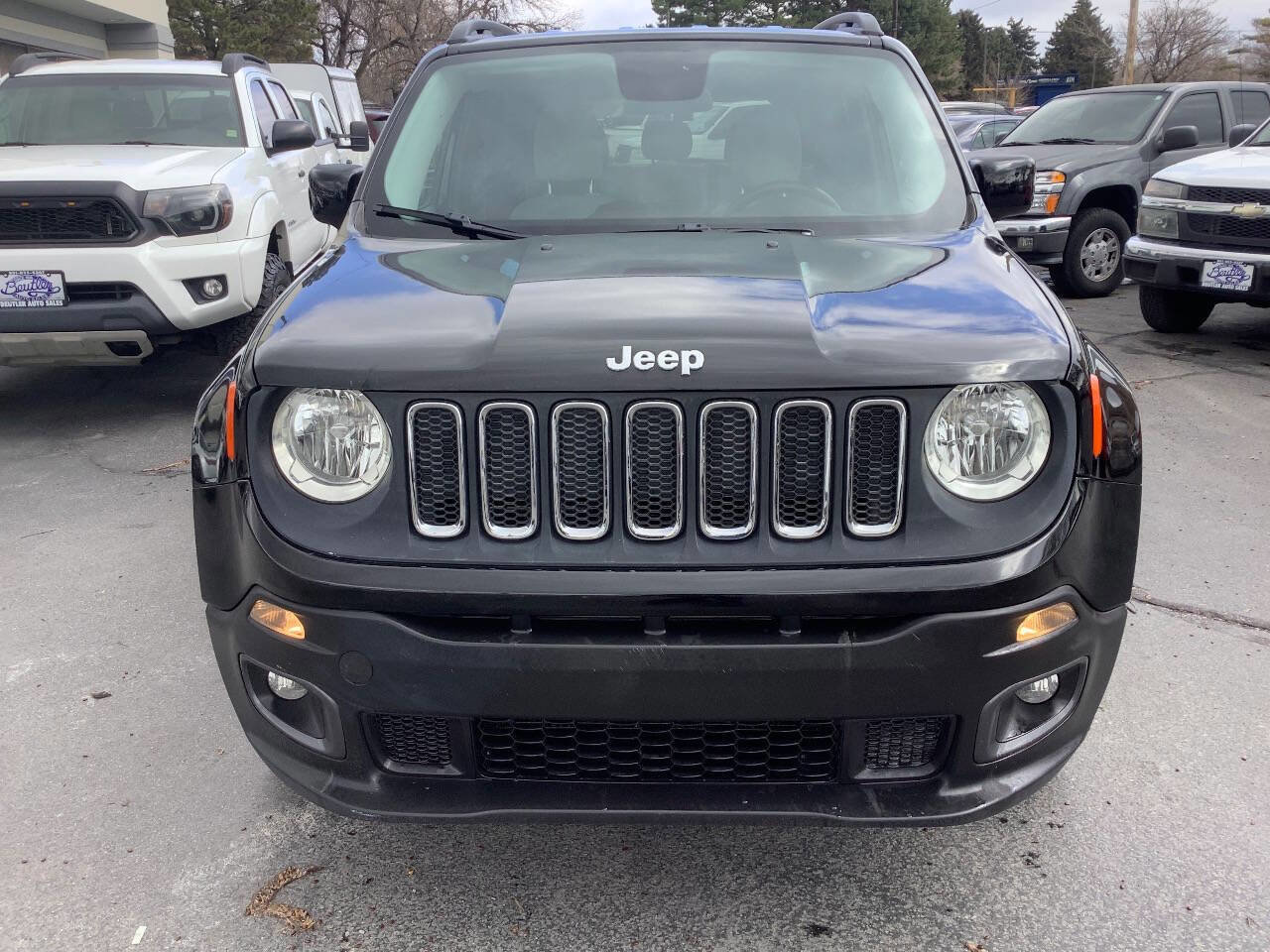 Used 2015 Jeep Renegade Latitude w/ Popular Equipment Group AWD/4WD image 5
