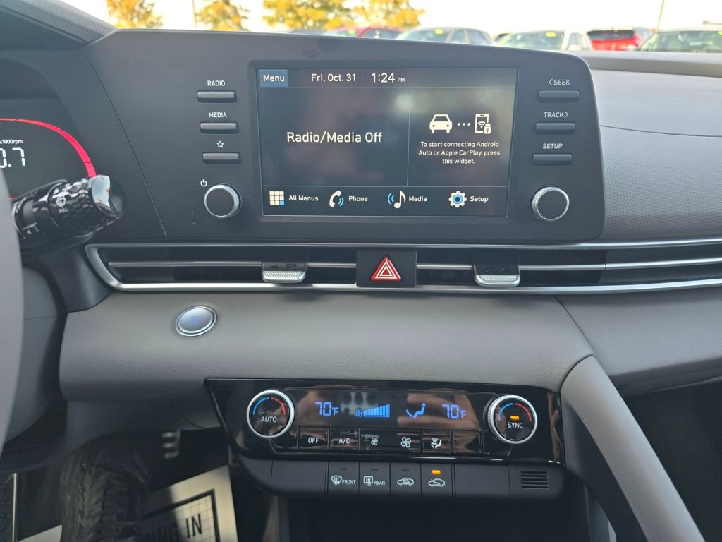 Used 2025 Hyundai Elantra Sport image 10