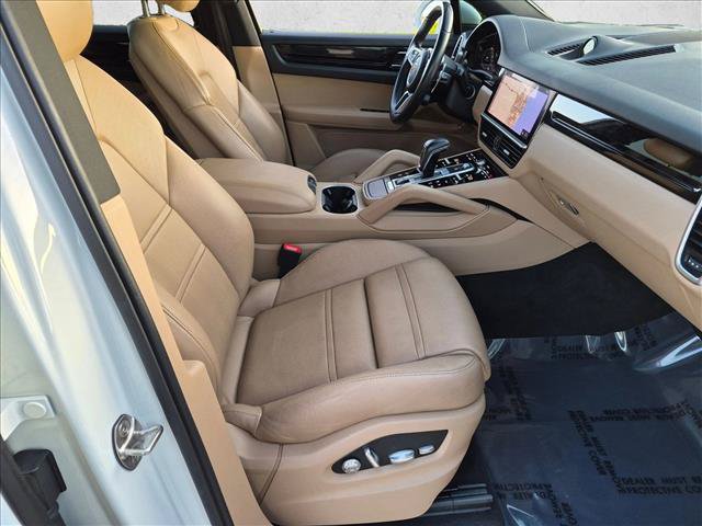 Used 2021 Porsche Cayenne Coupe AWD/4WD image 21
