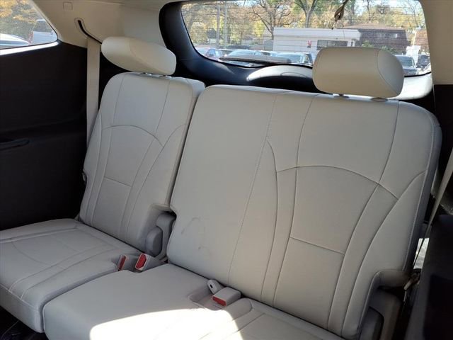 Used 2023 Buick Enclave Essence w/ LPO, Floor Liner Package image 20