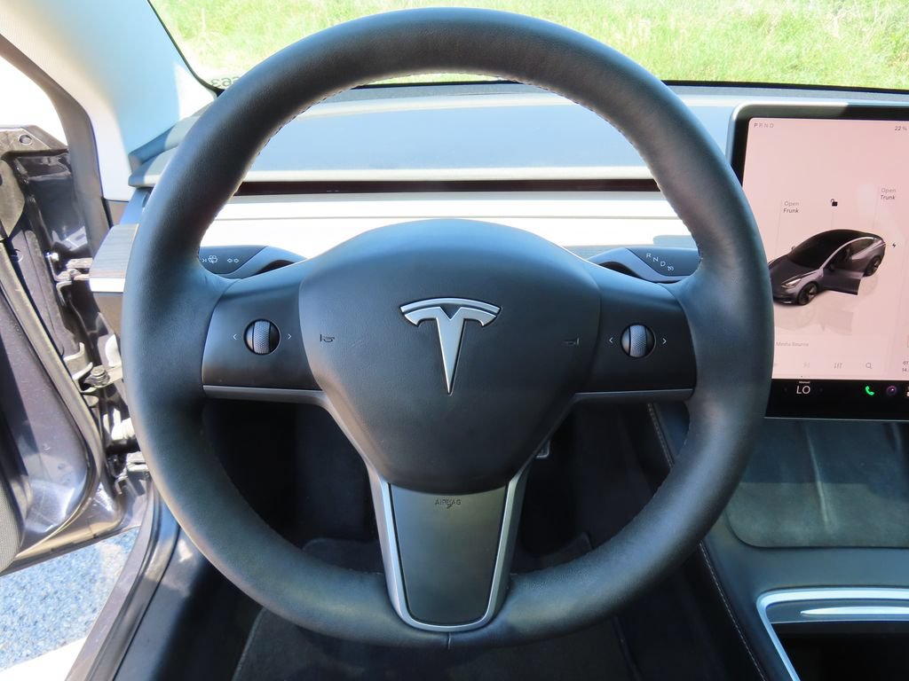 Used 2022 Tesla Model 3 Long Range AWD/4WD image 17