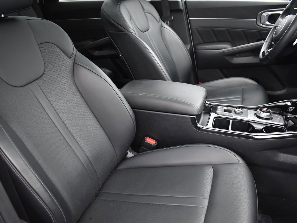 Used 2022 Kia Sorento SX w/ Panoramic Sunroof Package image 34