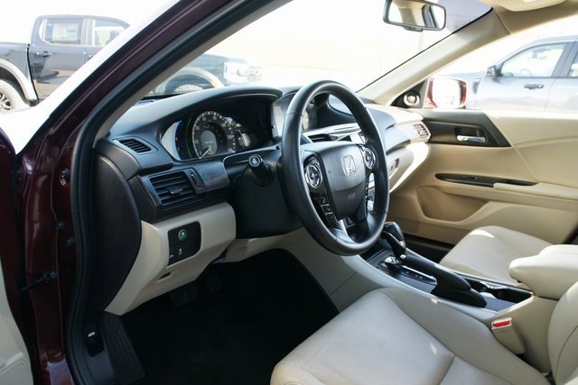 Used 2015 Honda Accord Touring image 12