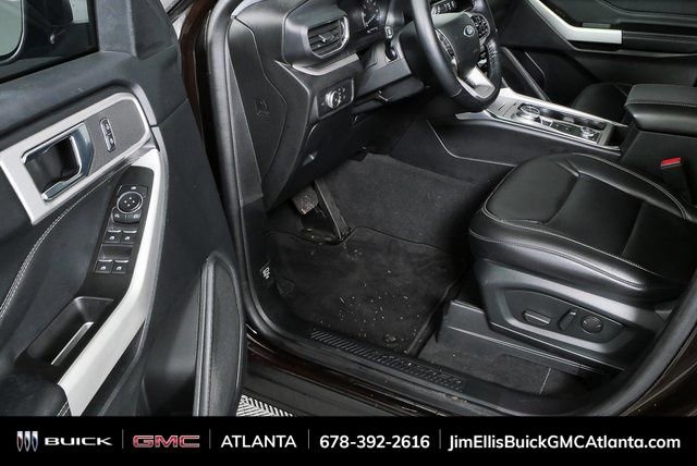 Used 2022 Ford Explorer XLT w/ Equipment Group 202A image 8