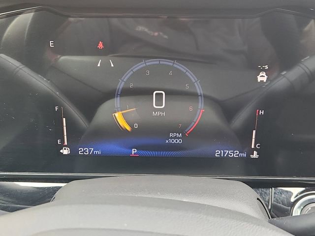 Used 2024 Chevrolet Trax RS w/ Sunroof Package image 12