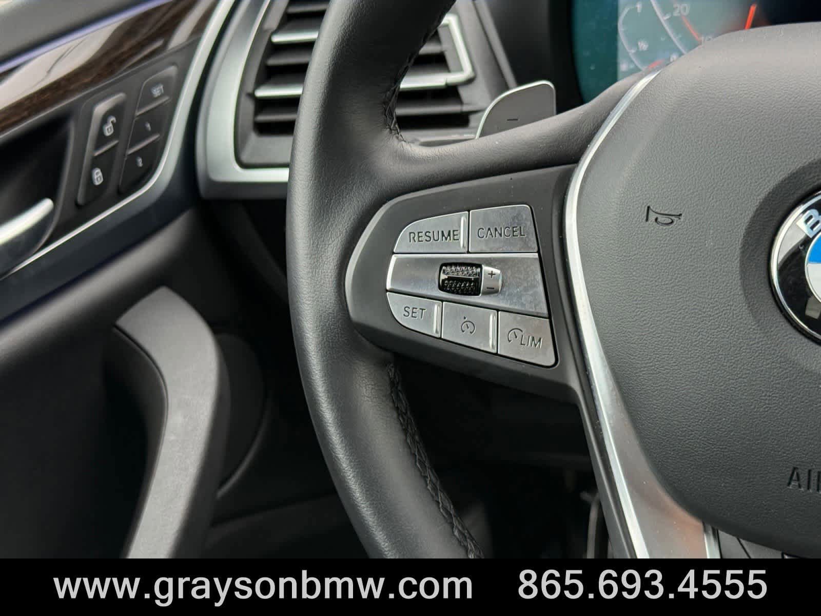 Used 2025 BMW X4 xDrive30i AWD/4WD image 21