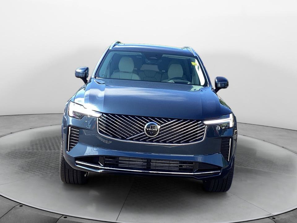 New 2026 Volvo XC90 T8 Ultra w/ Protection Package Premier AWD/4WD image 2