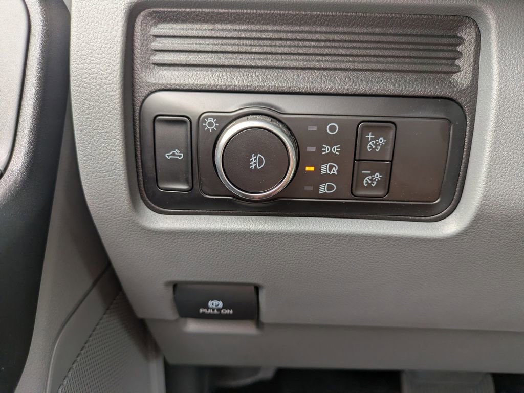 New 2025 Ford F550 4x4 Regular Cab Super Duty image 19