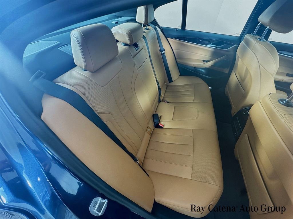 Used 2023 BMW 530i xDrive w/ Premium Package image 29