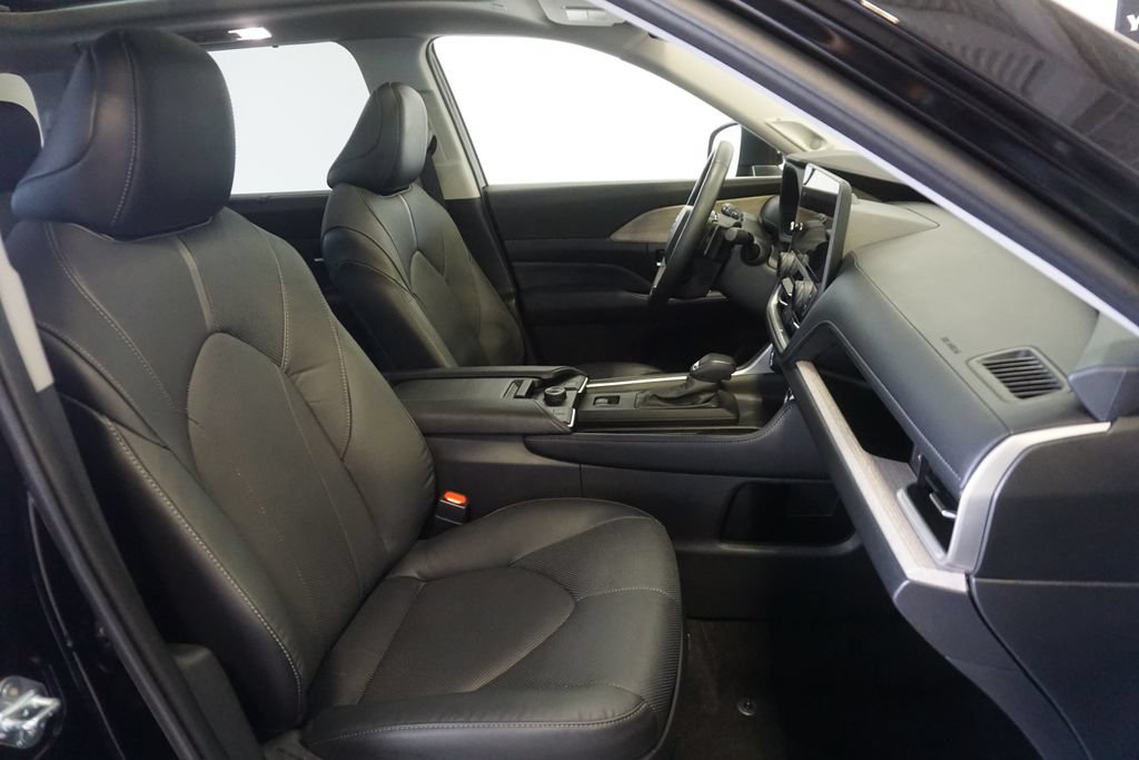 Used 2024 Toyota Grand Highlander AWD image 29