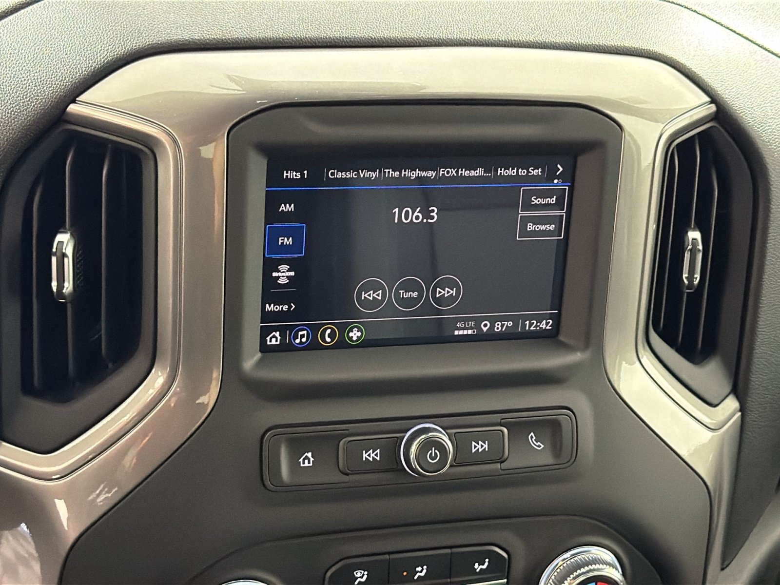 New 2026 GMC Sierra 2500 Pro AWD/4WD image 18
