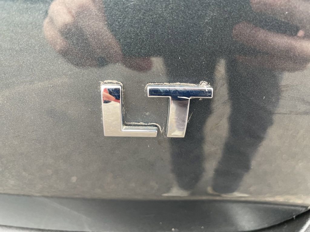 Used 2021 Chevrolet Traverse LT image 8