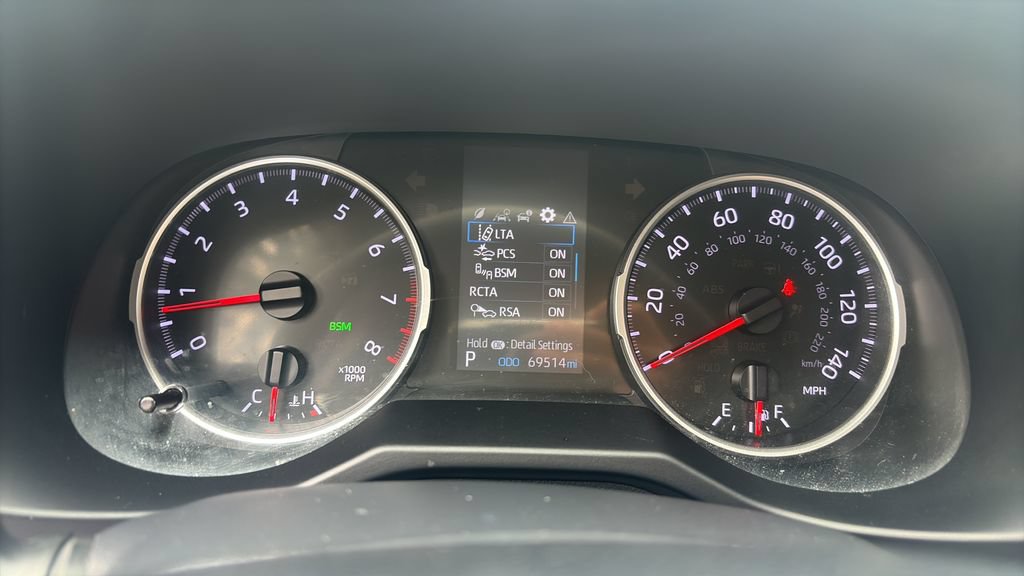 Used 2020 Toyota RAV4 XLE Premium AWD/4WD image 26