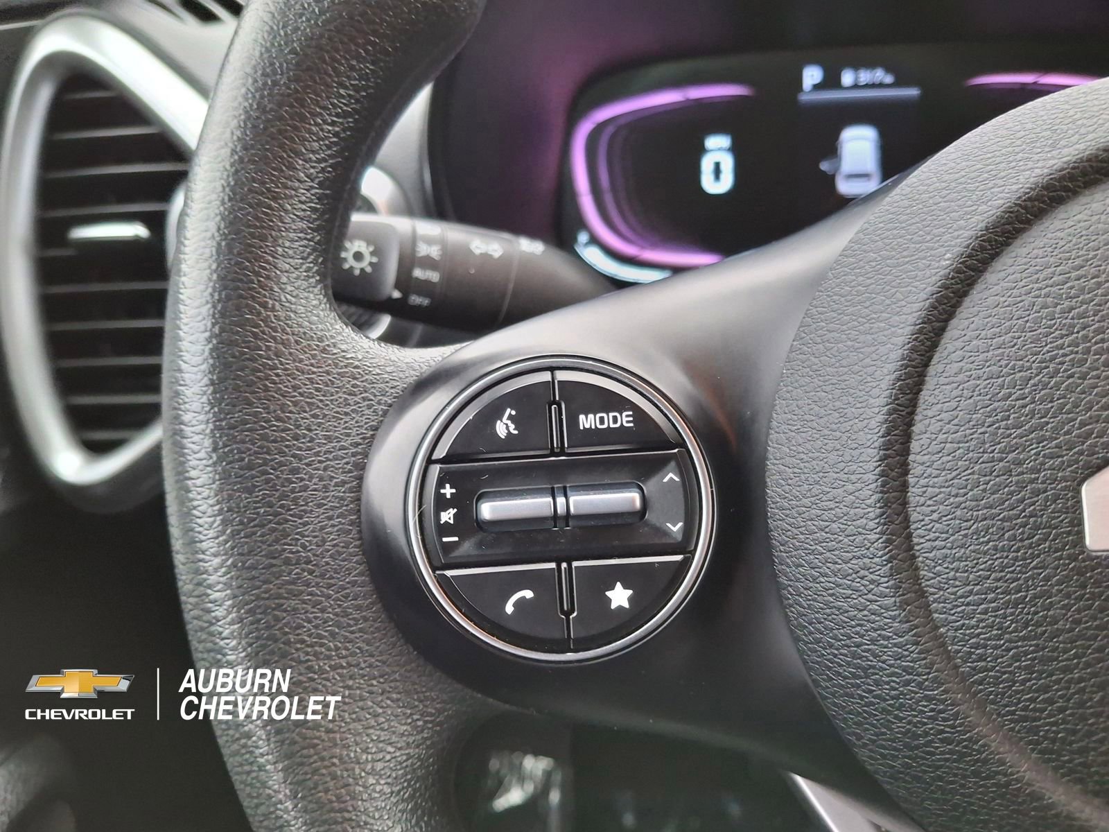 Used 2024 Kia Soul LX w/ Option Group 015 FWD image 12