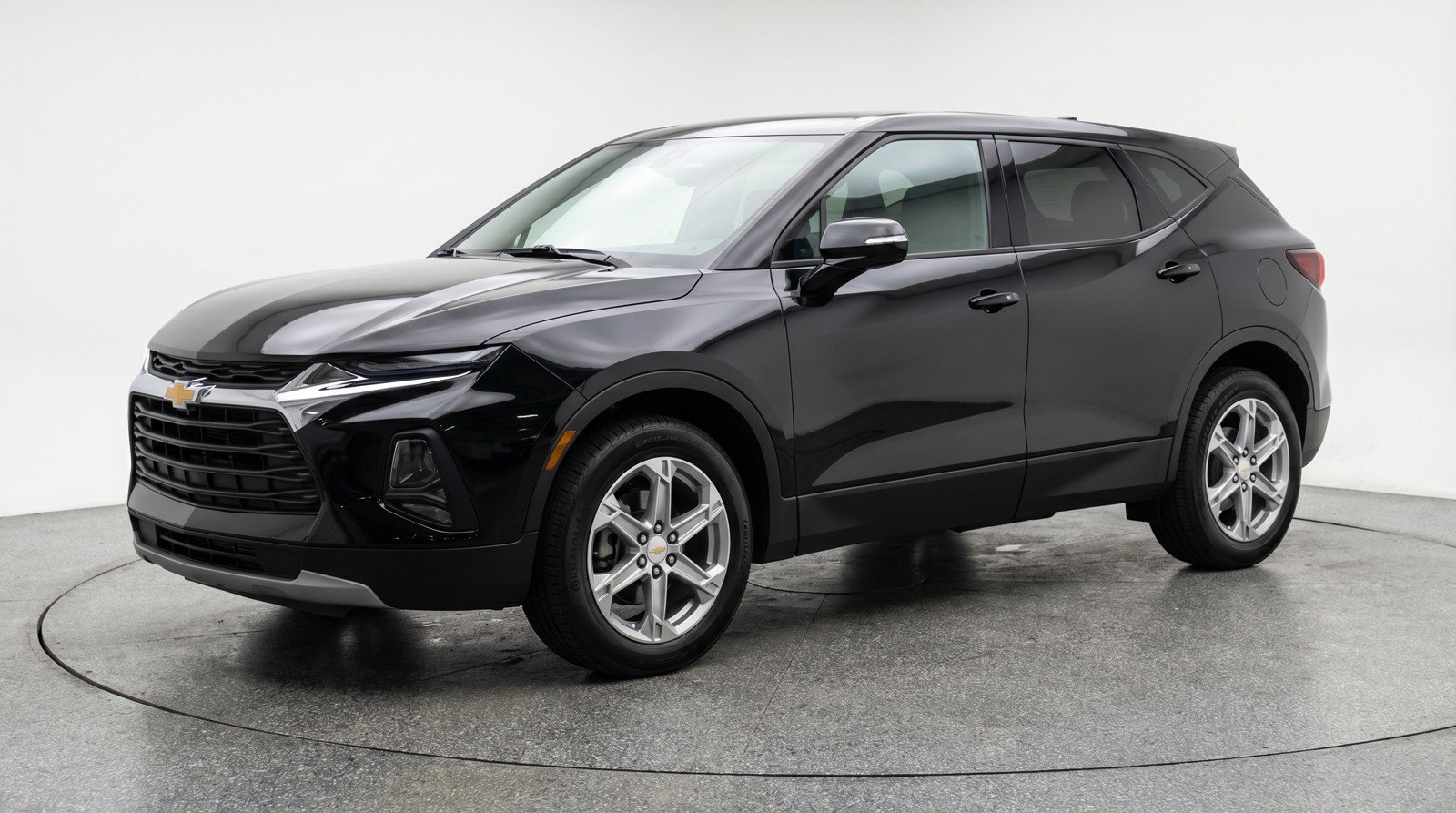 Used 2025 Chevrolet Blazer LT image 3