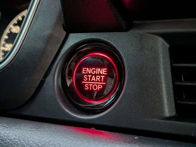 Certified 2025 Honda Pilot EX-L image 30