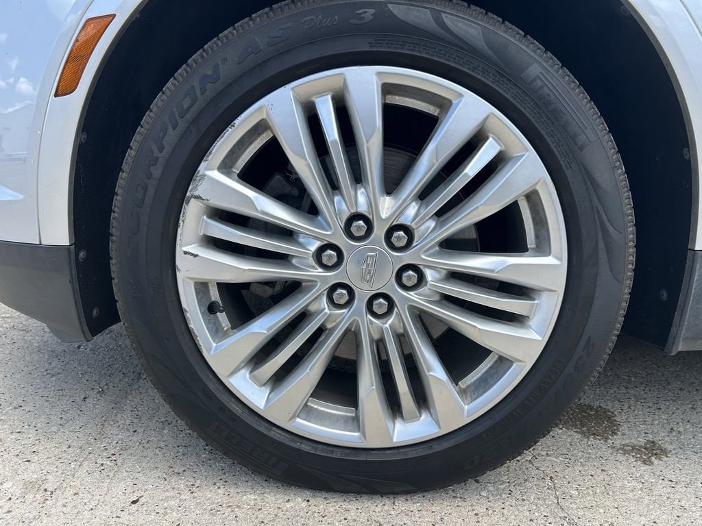 Used 2018 Cadillac XT5 Premium Luxury FWD image 9
