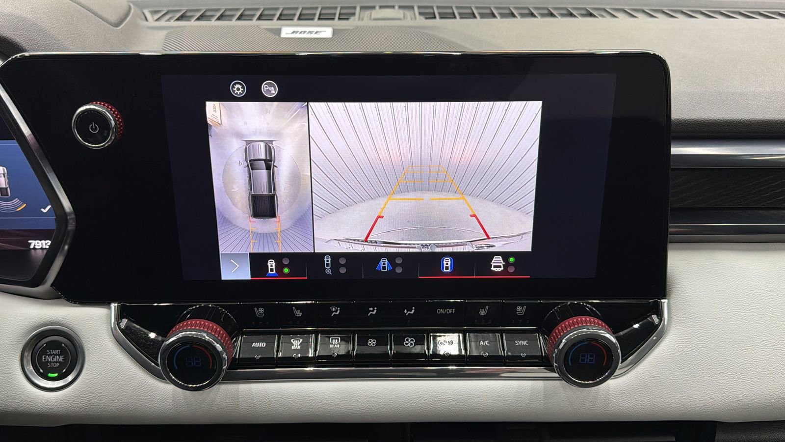 Used 2024 GMC Canyon AT4X image 21