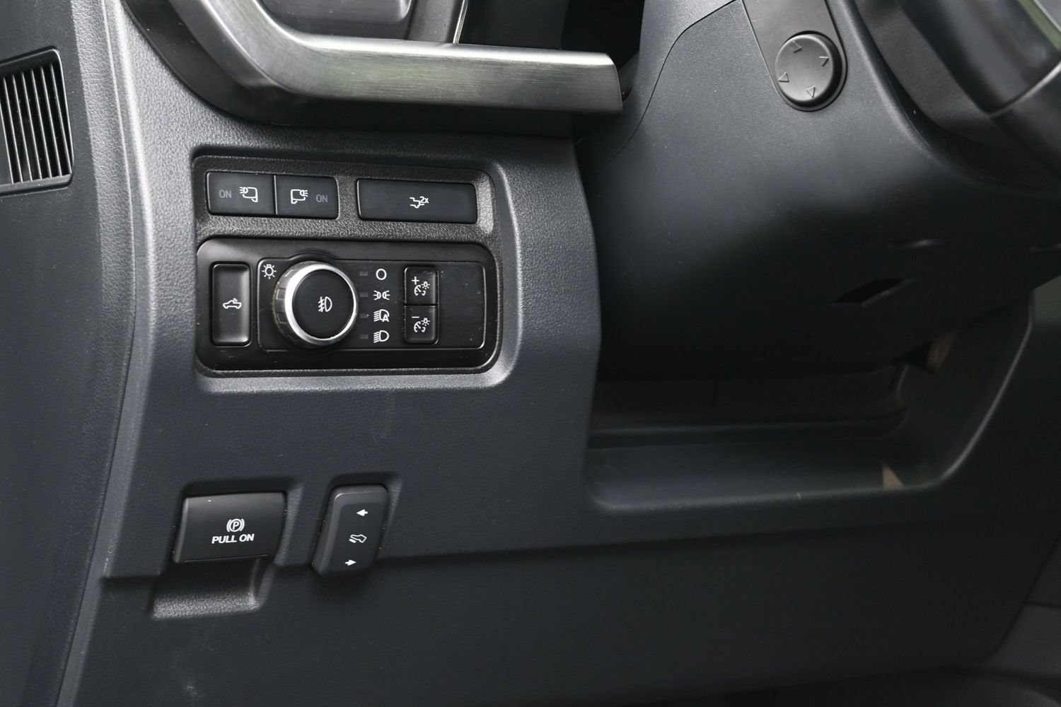 Used 2023 Ford F250 Lariat w/ Lariat Ultimate Package AWD/4WD image 23
