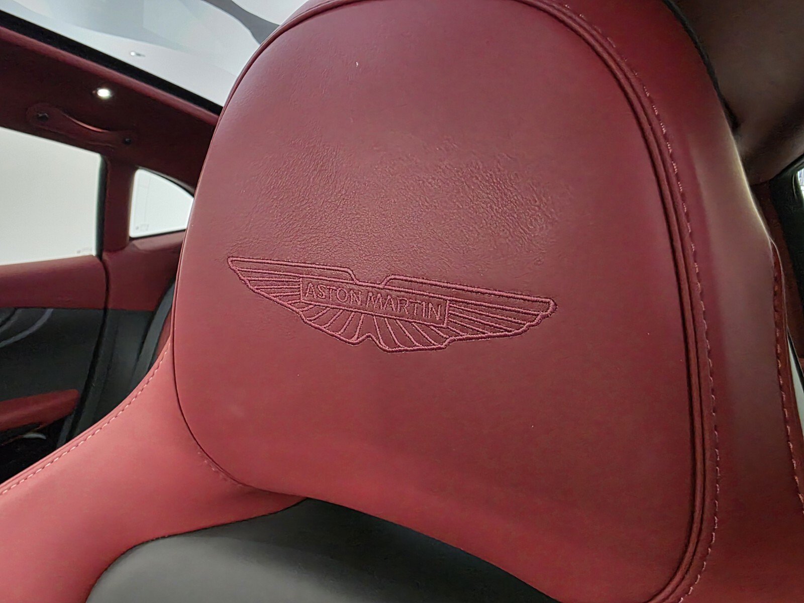 Used 2025 Aston Martin DBX 707 AWD/4WD image 5
