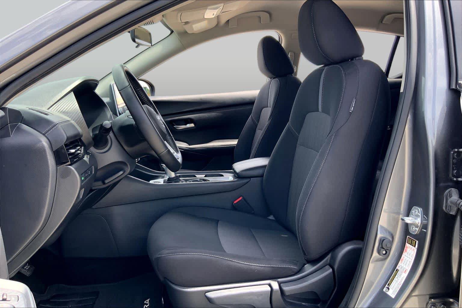 Used 2024 Nissan Sentra SV w/ All-Weather Package FWD image 8