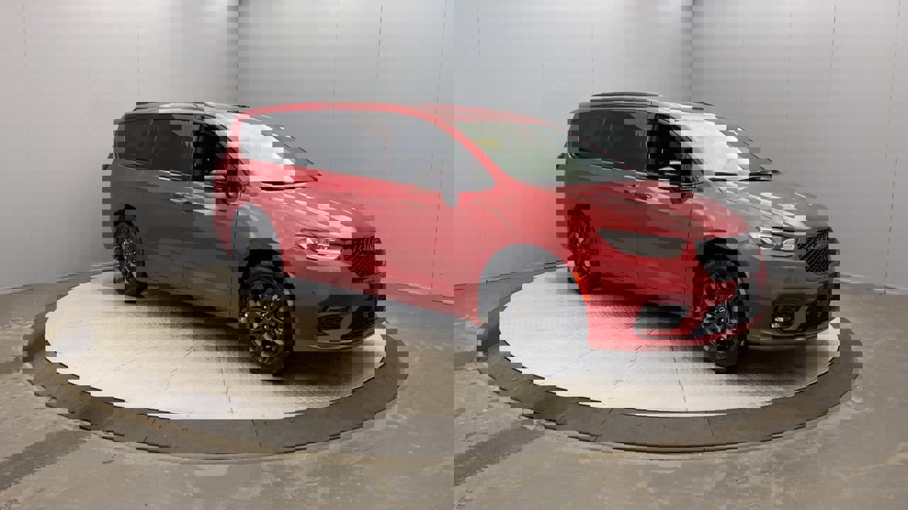 New 2026 Chrysler Pacifica Select w/ S Appearance Package image 7