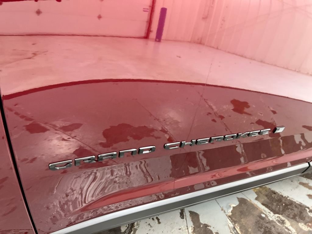 New 2025 Jeep Grand Cherokee L Laredo image 26