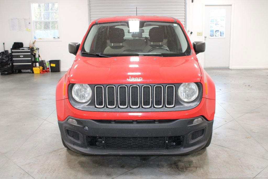 Used 2017 Jeep Renegade Sport w/ Power & Air Group FWD image 3