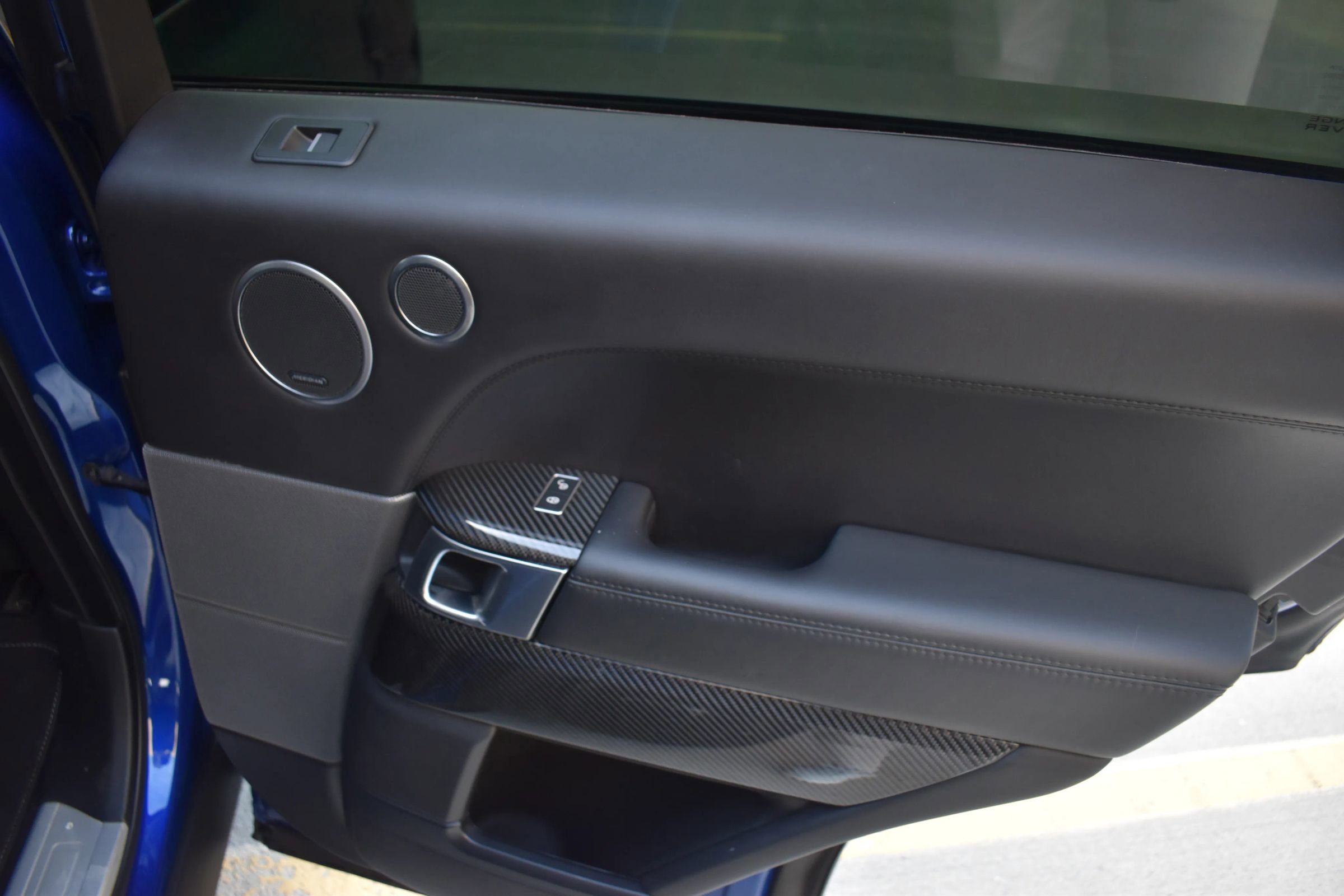 Used 2017 Land Rover Range Rover Sport SVR image 18