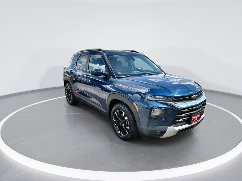 Used 2021 Chevrolet TrailBlazer LT w/ Sun and Liftgate Package FWD image 2