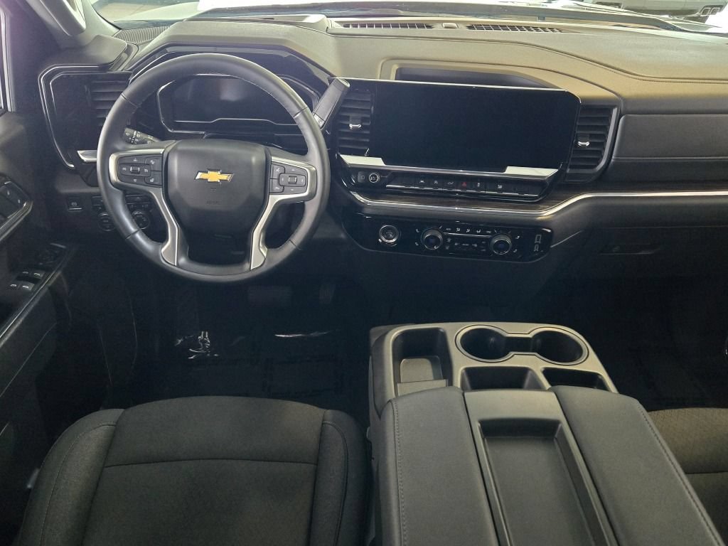 Used 2024 Chevrolet Silverado 1500 LT AWD/4WD image 17