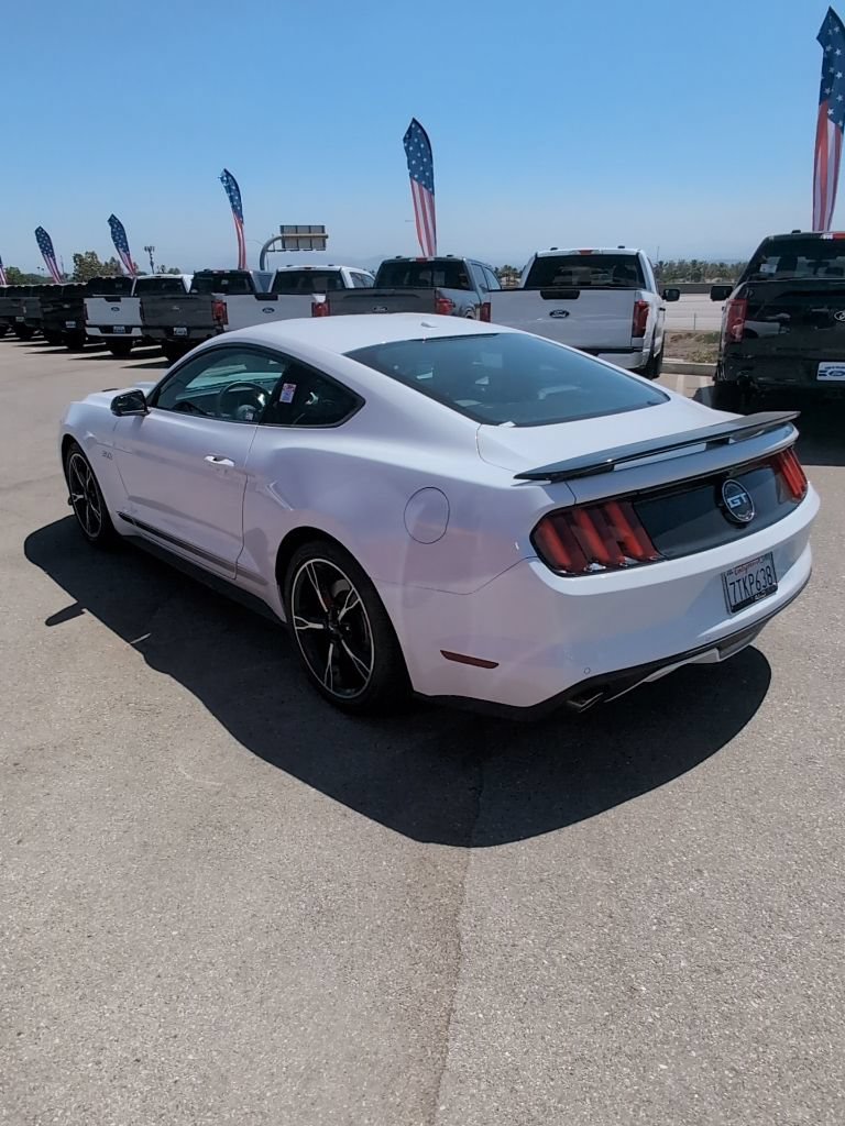 Used 2016 Ford Mustang GT Premium RWD image 5