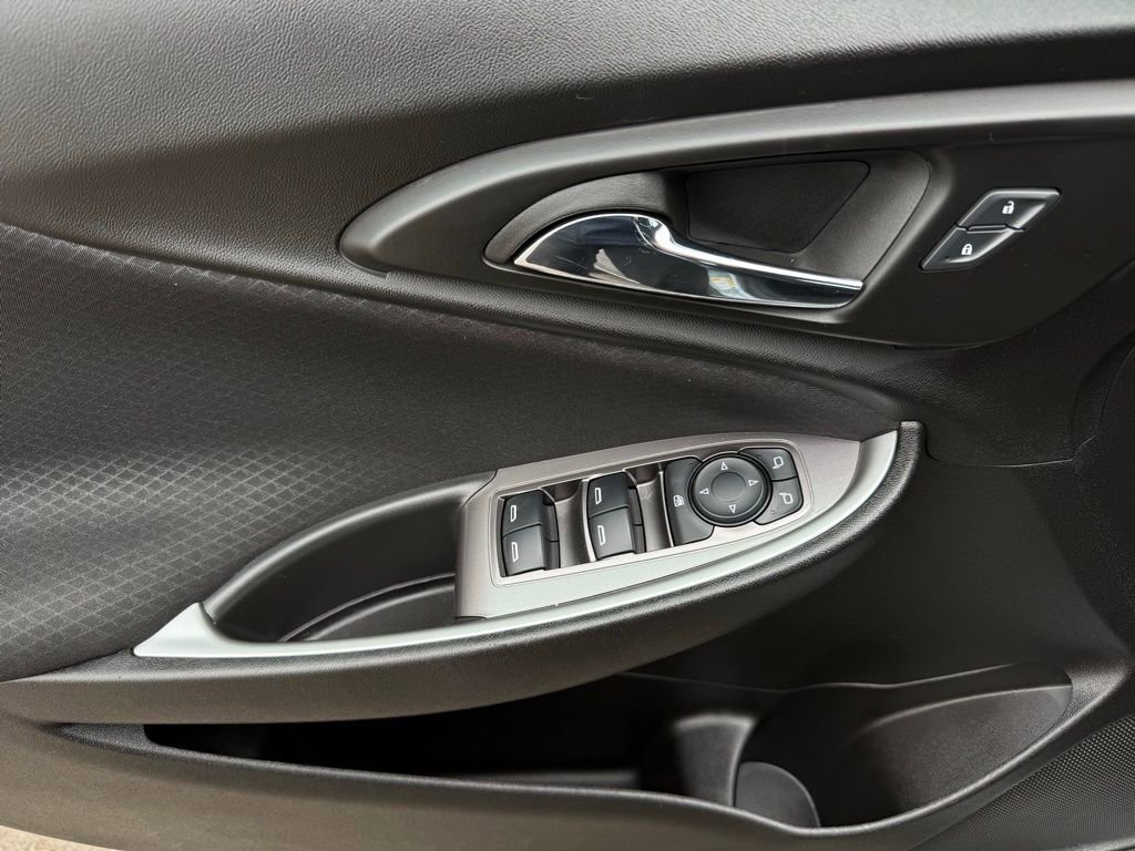 Used 2025 Chevrolet Malibu RS image 18